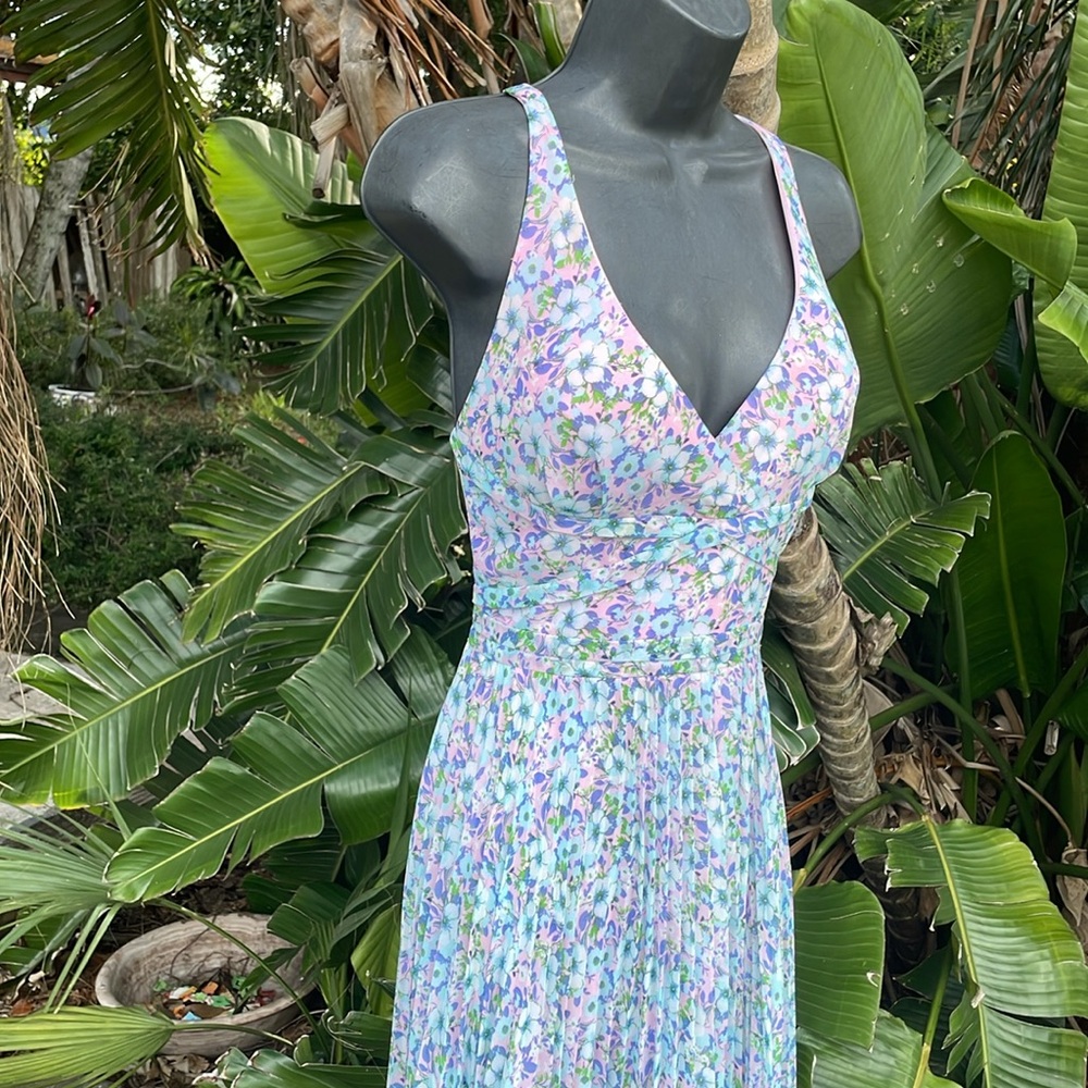 Laundry floral pleated maxi dress - Picture 3 of 8